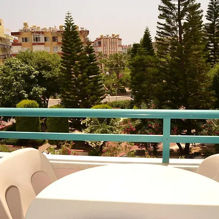 Apart Otel Lila 2*