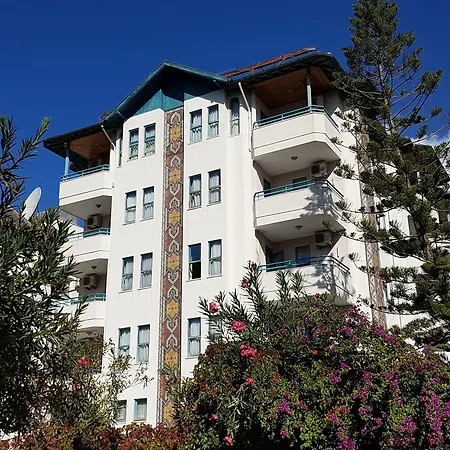 Apart Otel Lila 2*